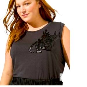 NWT TORRID Black Sleeveless “Flames” Graphic Tee Size 6X (30)